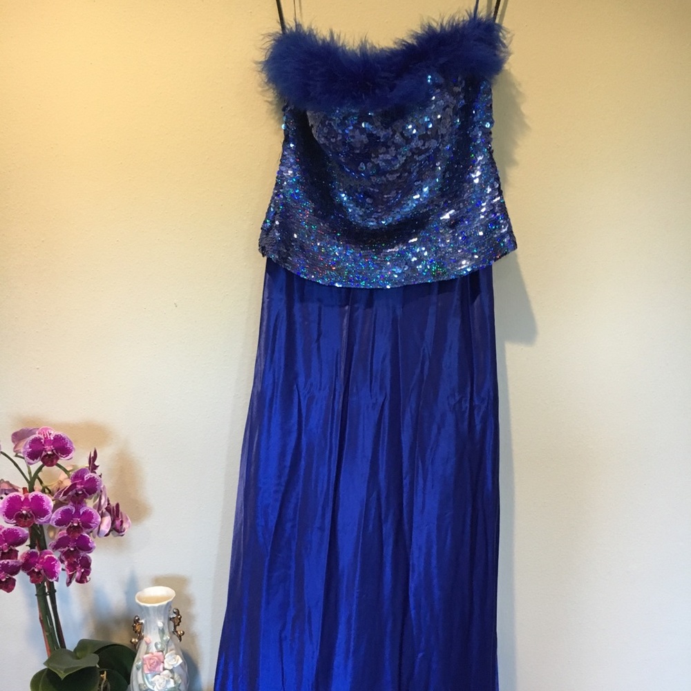 Blue 2 piece prom dress